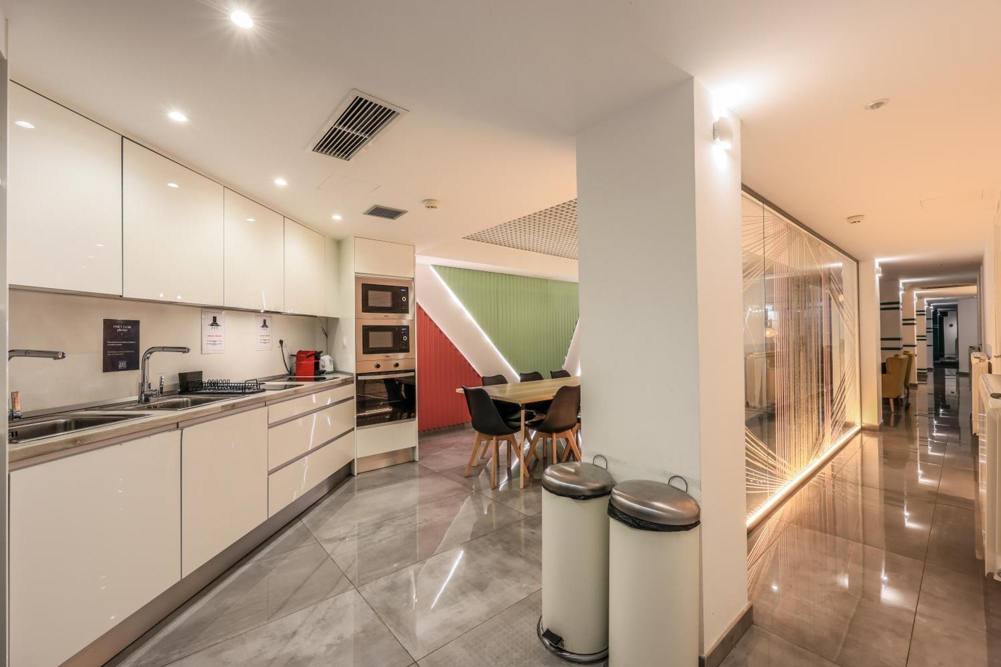 Amazinn Places Blasco De Garay 105 Madrid Exterior foto